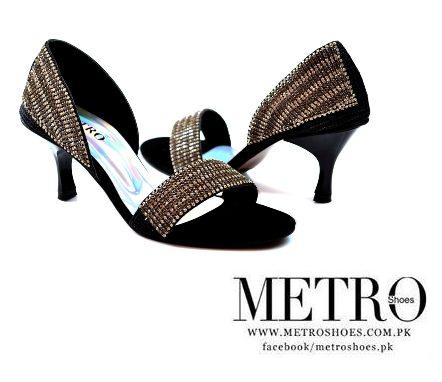 metro slippers for ladies online